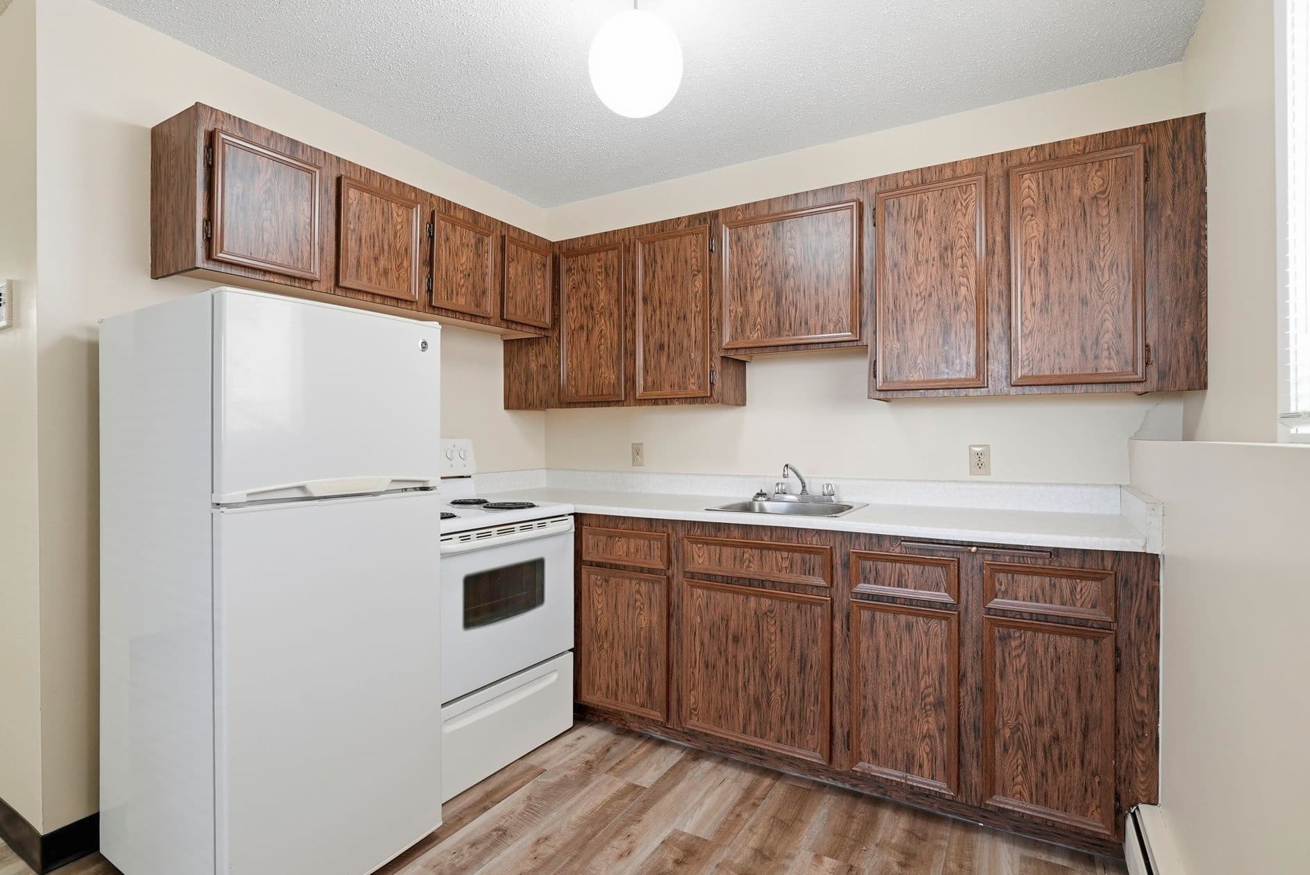 Kellwood Apartments — kitchen counters