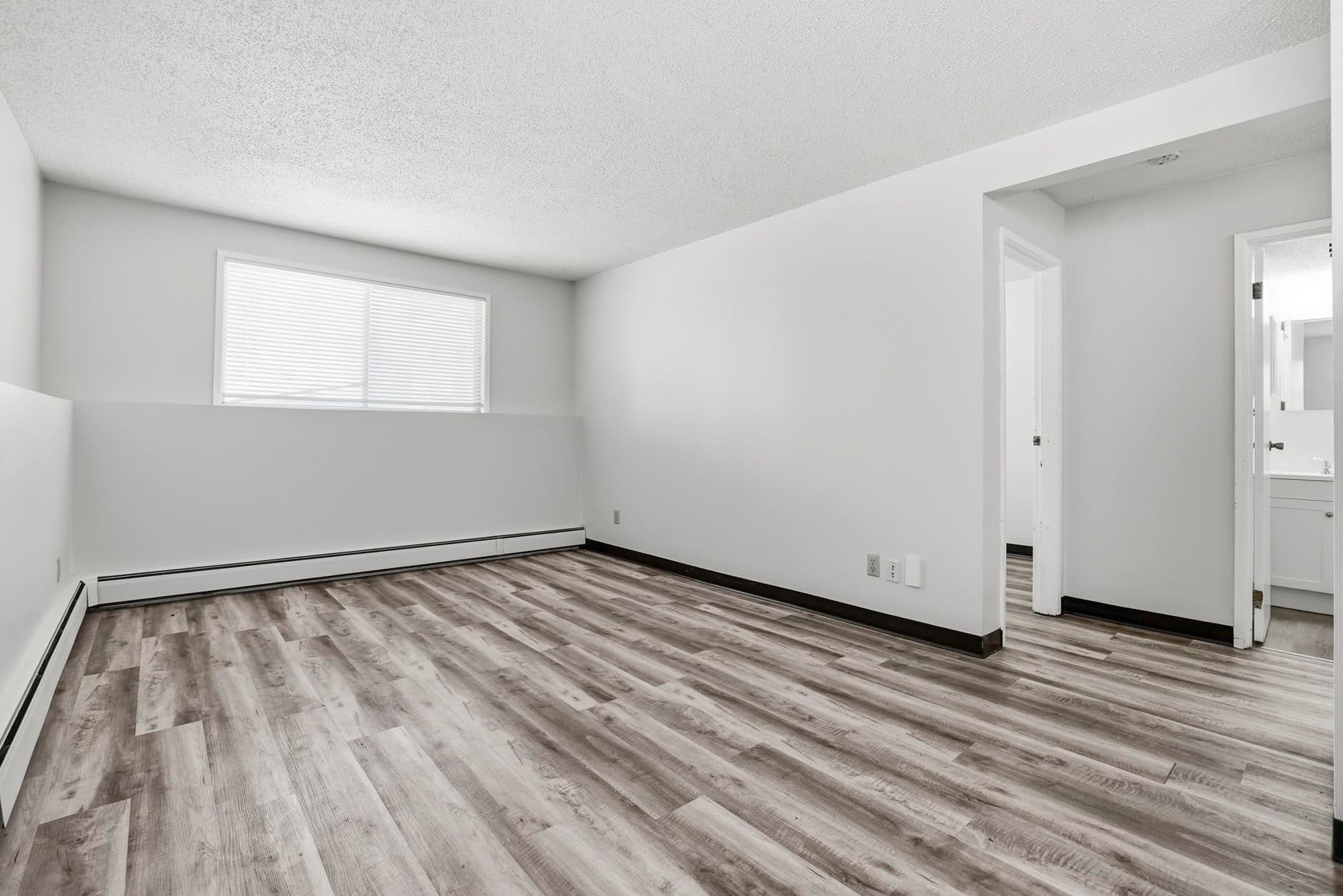 Kellwood Apartments — living room